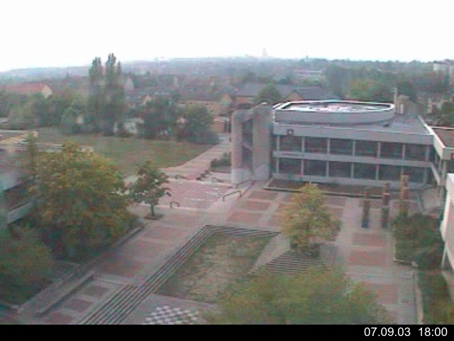 Foto der Webcam: Verwaltungsgeb&auml;ude, Innenhof mit Audimax, H&ouml;rsaal-Geb&auml;ude 1