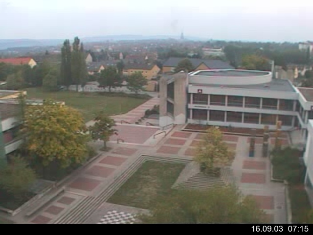 Foto der Webcam: Verwaltungsgeb&auml;ude, Innenhof mit Audimax, H&ouml;rsaal-Geb&auml;ude 1