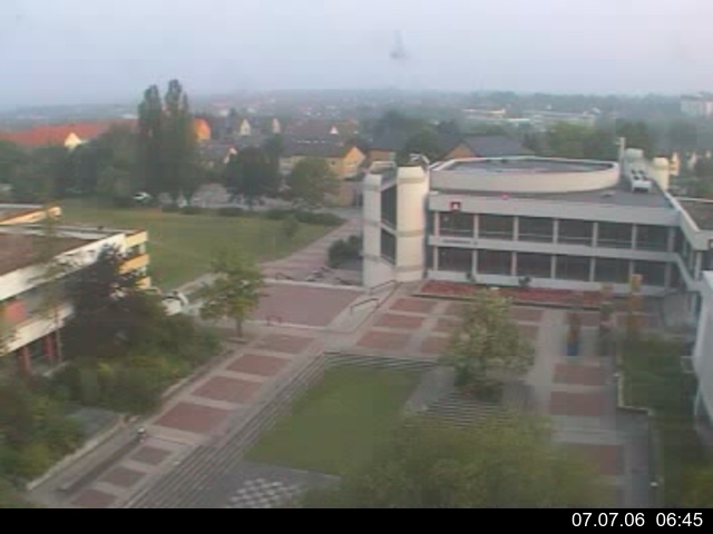 Foto der Webcam: Verwaltungsgeb&auml;ude, Innenhof mit Audimax, H&ouml;rsaal-Geb&auml;ude 1