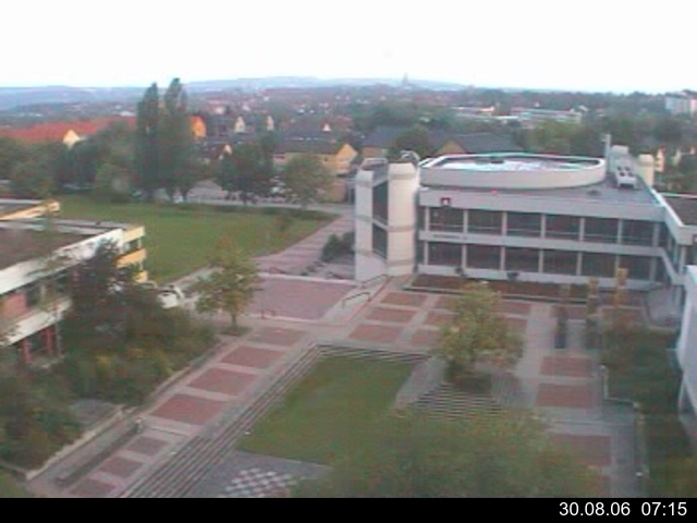 Foto der Webcam: Verwaltungsgeb&auml;ude, Innenhof mit Audimax, H&ouml;rsaal-Geb&auml;ude 1