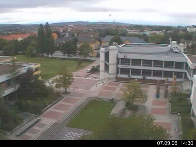 Foto der Webcam: Verwaltungsgeb&auml;ude, Innenhof mit Audimax, H&ouml;rsaal-Geb&auml;ude 1