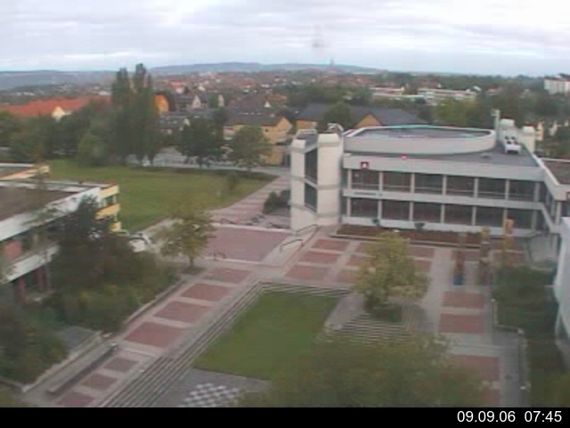 Foto der Webcam: Verwaltungsgeb&auml;ude, Innenhof mit Audimax, H&ouml;rsaal-Geb&auml;ude 1