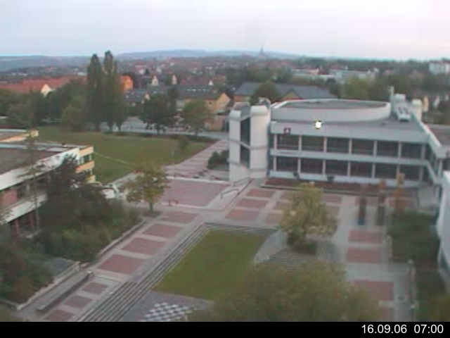 Foto der Webcam: Verwaltungsgeb&auml;ude, Innenhof mit Audimax, H&ouml;rsaal-Geb&auml;ude 1