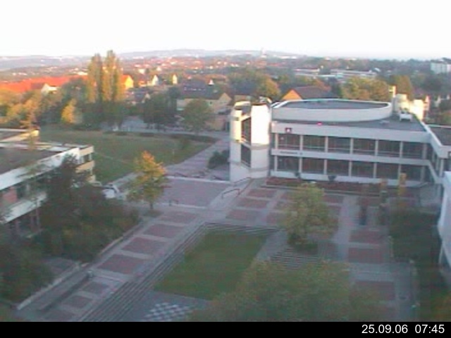 Foto der Webcam: Verwaltungsgeb&auml;ude, Innenhof mit Audimax, H&ouml;rsaal-Geb&auml;ude 1