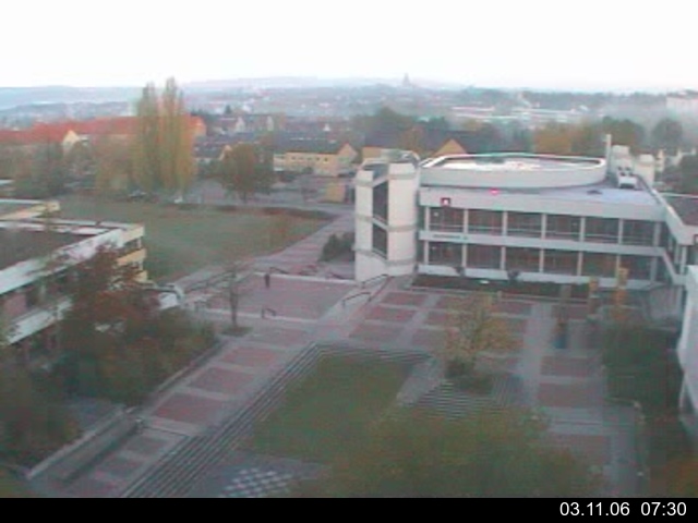 Foto der Webcam: Verwaltungsgeb&auml;ude, Innenhof mit Audimax, H&ouml;rsaal-Geb&auml;ude 1