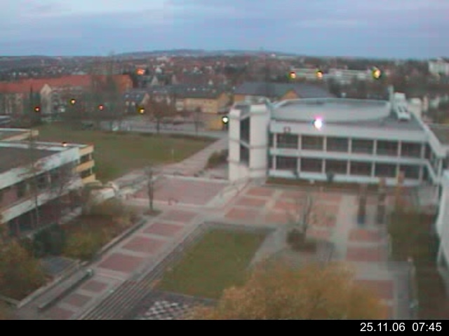 Foto der Webcam: Verwaltungsgeb&auml;ude, Innenhof mit Audimax, H&ouml;rsaal-Geb&auml;ude 1