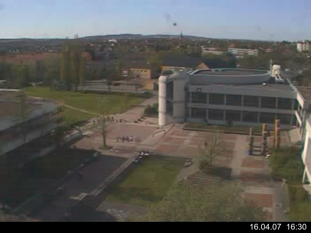 Foto der Webcam: Verwaltungsgeb&auml;ude, Innenhof mit Audimax, H&ouml;rsaal-Geb&auml;ude 1