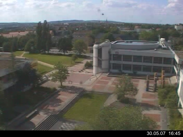 Foto der Webcam: Verwaltungsgeb&auml;ude, Innenhof mit Audimax, H&ouml;rsaal-Geb&auml;ude 1
