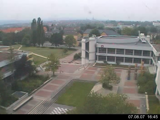 Foto der Webcam: Verwaltungsgeb&auml;ude, Innenhof mit Audimax, H&ouml;rsaal-Geb&auml;ude 1