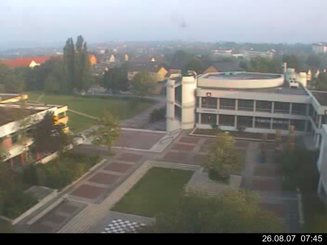 Foto der Webcam: Verwaltungsgeb&auml;ude, Innenhof mit Audimax, H&ouml;rsaal-Geb&auml;ude 1