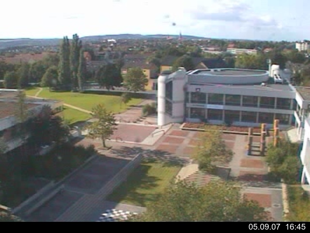 Foto der Webcam: Verwaltungsgeb&auml;ude, Innenhof mit Audimax, H&ouml;rsaal-Geb&auml;ude 1