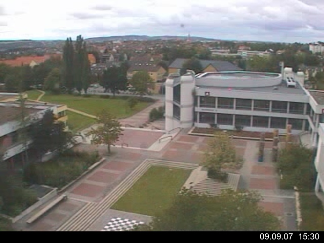 Foto der Webcam: Verwaltungsgeb&auml;ude, Innenhof mit Audimax, H&ouml;rsaal-Geb&auml;ude 1