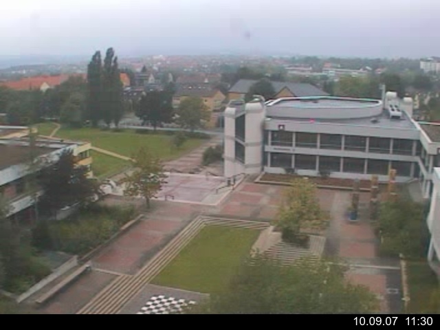 Foto der Webcam: Verwaltungsgeb&auml;ude, Innenhof mit Audimax, H&ouml;rsaal-Geb&auml;ude 1