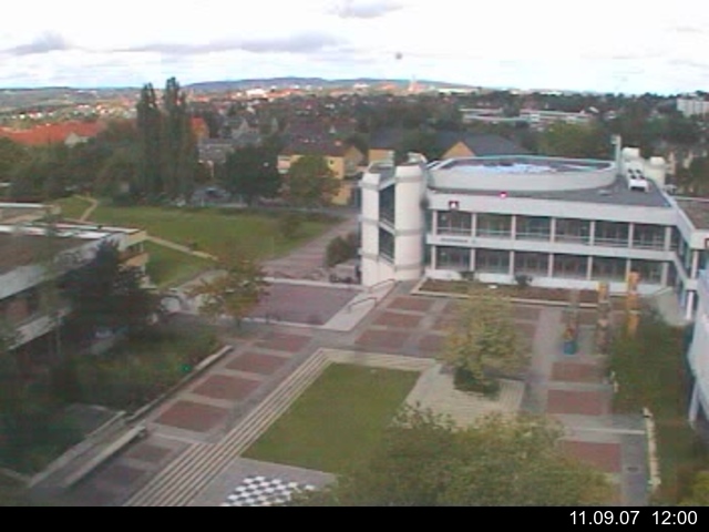 Foto der Webcam: Verwaltungsgeb&auml;ude, Innenhof mit Audimax, H&ouml;rsaal-Geb&auml;ude 1