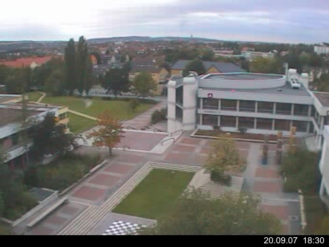Foto der Webcam: Verwaltungsgeb&auml;ude, Innenhof mit Audimax, H&ouml;rsaal-Geb&auml;ude 1