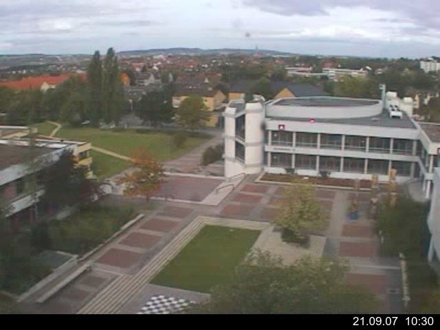 Foto der Webcam: Verwaltungsgeb&auml;ude, Innenhof mit Audimax, H&ouml;rsaal-Geb&auml;ude 1