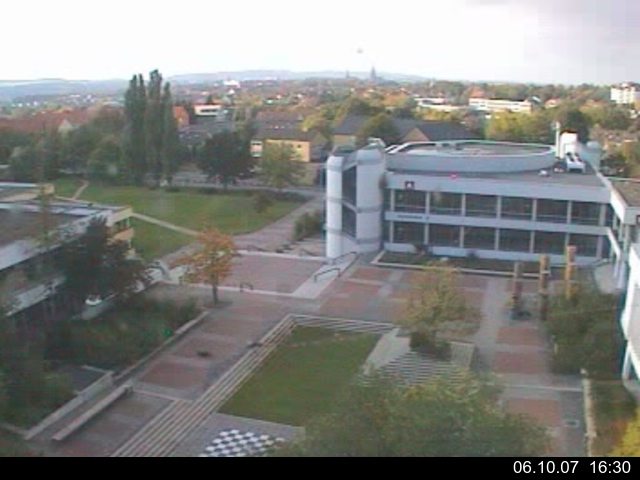 Foto der Webcam: Verwaltungsgeb&auml;ude, Innenhof mit Audimax, H&ouml;rsaal-Geb&auml;ude 1