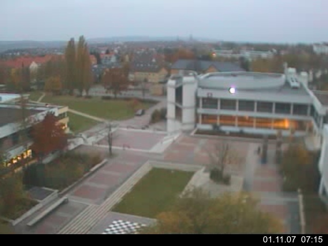 Foto der Webcam: Verwaltungsgeb&auml;ude, Innenhof mit Audimax, H&ouml;rsaal-Geb&auml;ude 1
