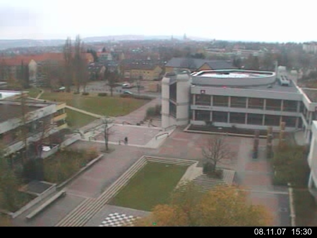 Foto der Webcam: Verwaltungsgeb&auml;ude, Innenhof mit Audimax, H&ouml;rsaal-Geb&auml;ude 1