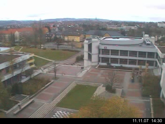 Foto der Webcam: Verwaltungsgeb&auml;ude, Innenhof mit Audimax, H&ouml;rsaal-Geb&auml;ude 1
