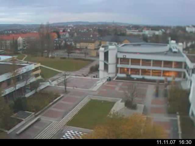Foto der Webcam: Verwaltungsgeb&auml;ude, Innenhof mit Audimax, H&ouml;rsaal-Geb&auml;ude 1