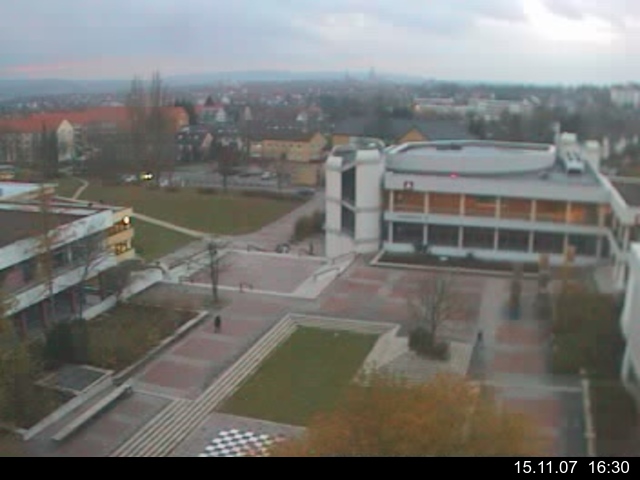Foto der Webcam: Verwaltungsgeb&auml;ude, Innenhof mit Audimax, H&ouml;rsaal-Geb&auml;ude 1