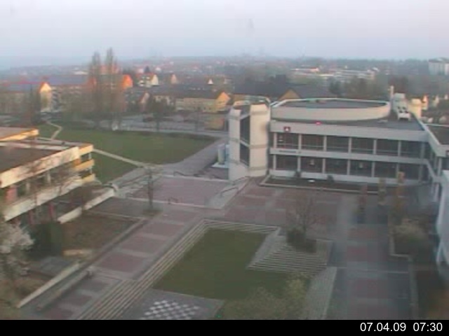 Foto der Webcam: Verwaltungsgeb&auml;ude, Innenhof mit Audimax, H&ouml;rsaal-Geb&auml;ude 1