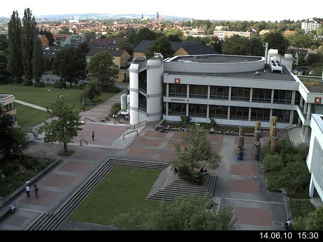 Foto der Webcam: Verwaltungsgeb&auml;ude, Innenhof mit Audimax, H&ouml;rsaal-Geb&auml;ude 1