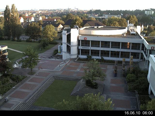 Foto der Webcam: Verwaltungsgeb&auml;ude, Innenhof mit Audimax, H&ouml;rsaal-Geb&auml;ude 1