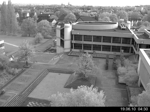 Foto der Webcam: Verwaltungsgeb&auml;ude, Innenhof mit Audimax, H&ouml;rsaal-Geb&auml;ude 1