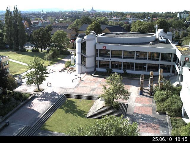 Foto der Webcam: Verwaltungsgeb&auml;ude, Innenhof mit Audimax, H&ouml;rsaal-Geb&auml;ude 1
