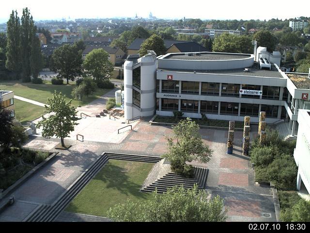 Foto der Webcam: Verwaltungsgeb&auml;ude, Innenhof mit Audimax, H&ouml;rsaal-Geb&auml;ude 1