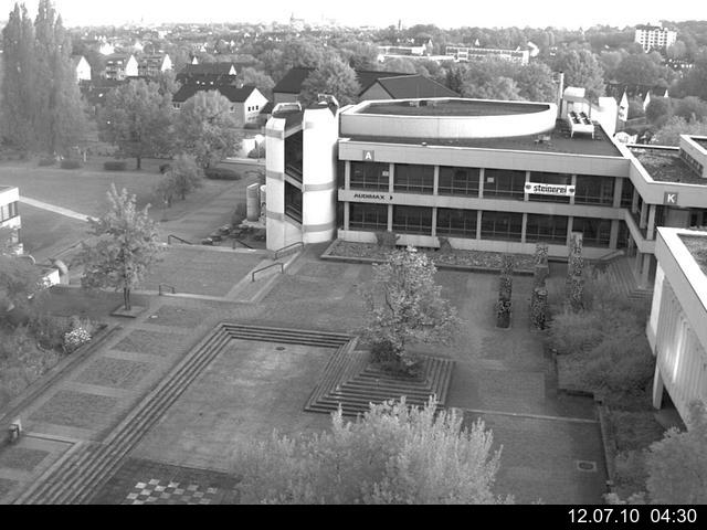 Foto der Webcam: Verwaltungsgeb&auml;ude, Innenhof mit Audimax, H&ouml;rsaal-Geb&auml;ude 1