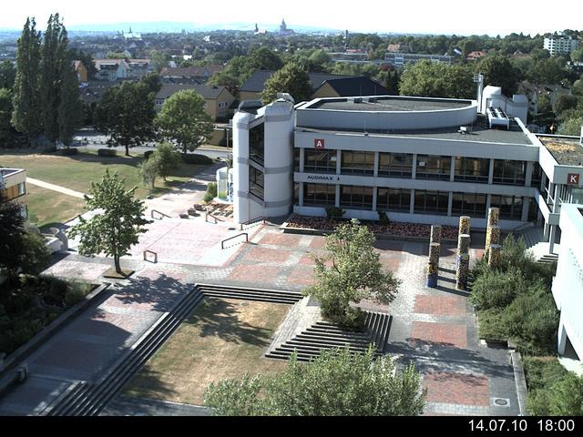 Foto der Webcam: Verwaltungsgeb&auml;ude, Innenhof mit Audimax, H&ouml;rsaal-Geb&auml;ude 1
