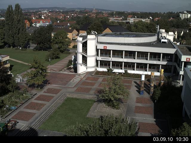 Foto der Webcam: Verwaltungsgeb&auml;ude, Innenhof mit Audimax, H&ouml;rsaal-Geb&auml;ude 1