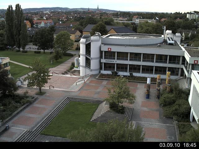 Foto der Webcam: Verwaltungsgeb&auml;ude, Innenhof mit Audimax, H&ouml;rsaal-Geb&auml;ude 1
