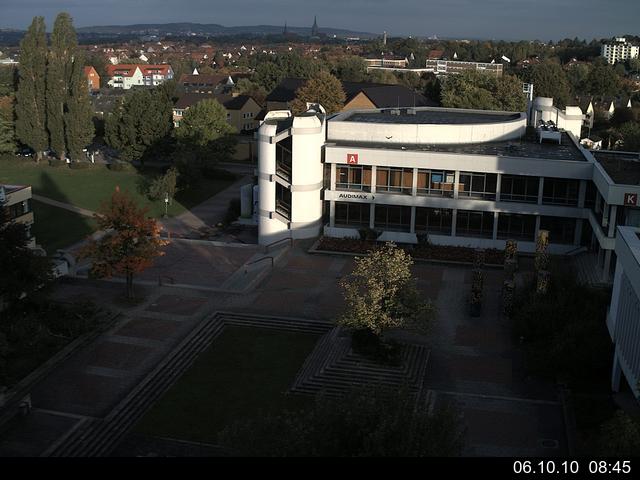 Foto der Webcam: Verwaltungsgeb&auml;ude, Innenhof mit Audimax, H&ouml;rsaal-Geb&auml;ude 1