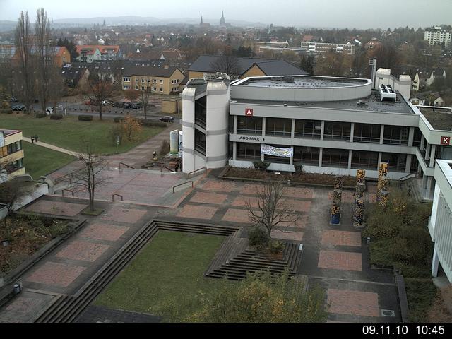 Foto der Webcam: Verwaltungsgeb&auml;ude, Innenhof mit Audimax, H&ouml;rsaal-Geb&auml;ude 1