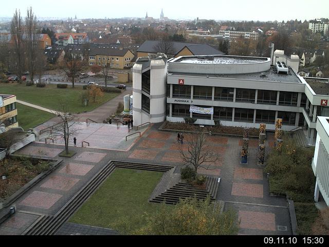 Foto der Webcam: Verwaltungsgeb&auml;ude, Innenhof mit Audimax, H&ouml;rsaal-Geb&auml;ude 1
