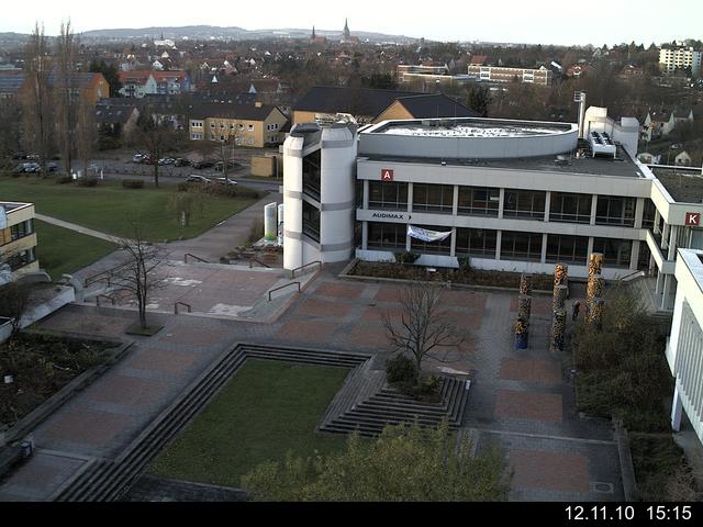 Foto der Webcam: Verwaltungsgeb&auml;ude, Innenhof mit Audimax, H&ouml;rsaal-Geb&auml;ude 1