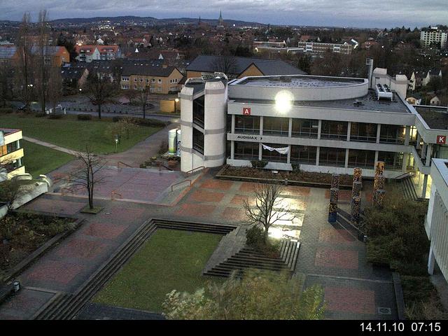 Foto der Webcam: Verwaltungsgeb&auml;ude, Innenhof mit Audimax, H&ouml;rsaal-Geb&auml;ude 1