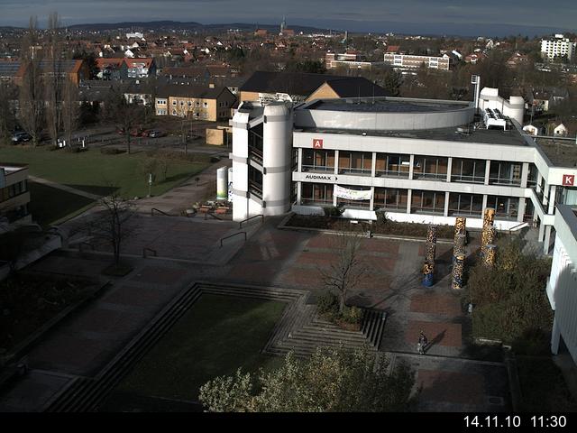 Foto der Webcam: Verwaltungsgeb&auml;ude, Innenhof mit Audimax, H&ouml;rsaal-Geb&auml;ude 1