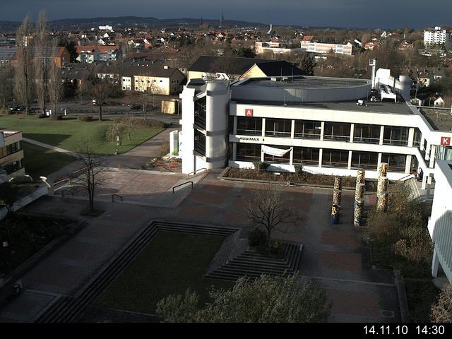 Foto der Webcam: Verwaltungsgeb&auml;ude, Innenhof mit Audimax, H&ouml;rsaal-Geb&auml;ude 1