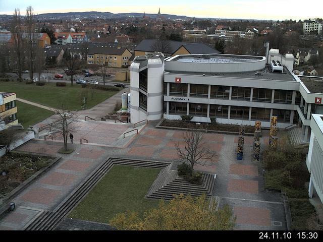 Foto der Webcam: Verwaltungsgeb&auml;ude, Innenhof mit Audimax, H&ouml;rsaal-Geb&auml;ude 1