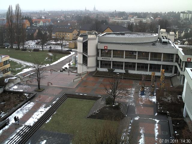 Foto der Webcam: Verwaltungsgeb&auml;ude, Innenhof mit Audimax, H&ouml;rsaal-Geb&auml;ude 1