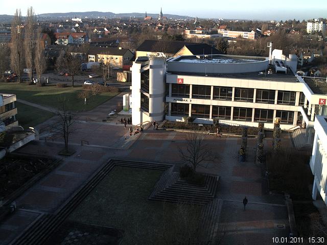 Foto der Webcam: Verwaltungsgeb&auml;ude, Innenhof mit Audimax, H&ouml;rsaal-Geb&auml;ude 1