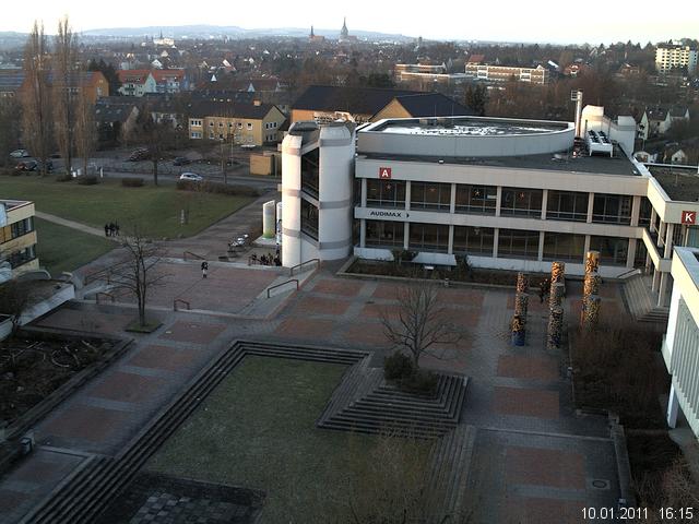 Foto der Webcam: Verwaltungsgeb&auml;ude, Innenhof mit Audimax, H&ouml;rsaal-Geb&auml;ude 1