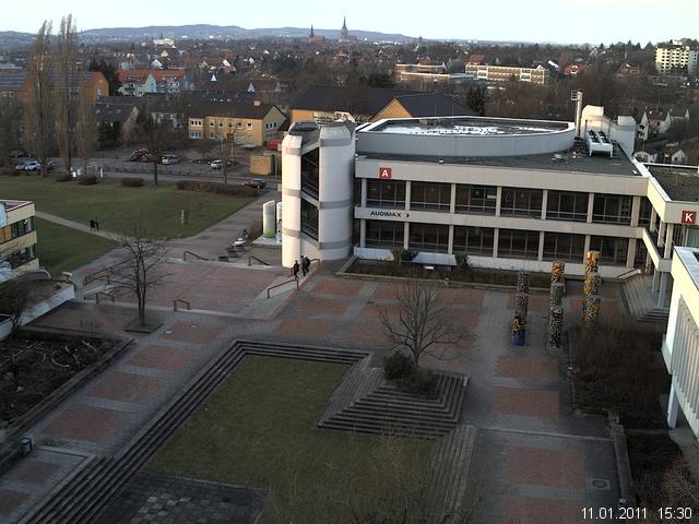 Foto der Webcam: Verwaltungsgeb&auml;ude, Innenhof mit Audimax, H&ouml;rsaal-Geb&auml;ude 1