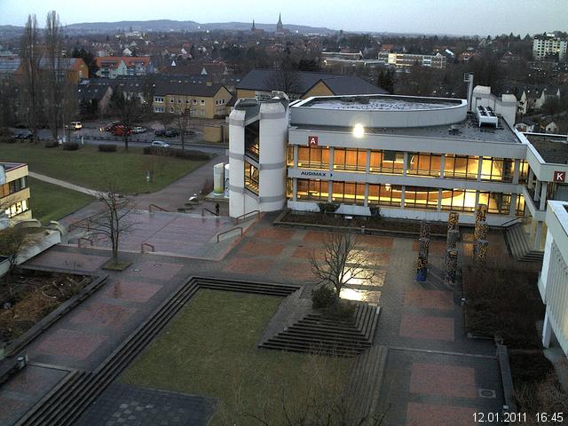 Foto der Webcam: Verwaltungsgeb&auml;ude, Innenhof mit Audimax, H&ouml;rsaal-Geb&auml;ude 1