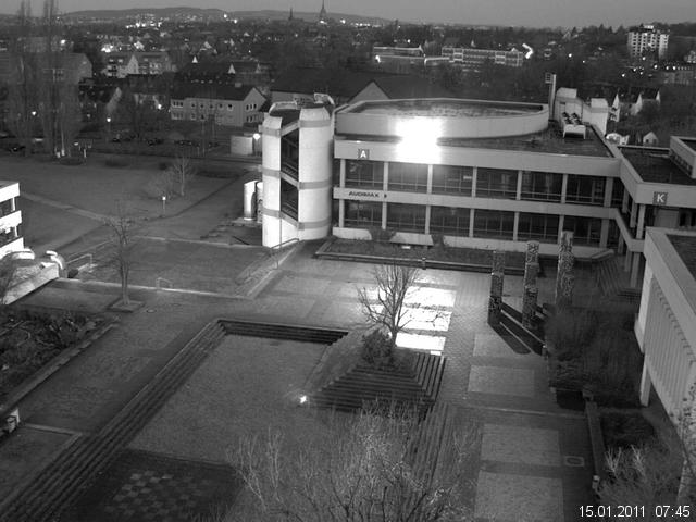 Foto der Webcam: Verwaltungsgeb&auml;ude, Innenhof mit Audimax, H&ouml;rsaal-Geb&auml;ude 1